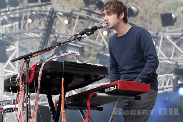 FRANCOIS AND THE ATLAS MOUNTAIN - 2011-08-28 - SAINT CLOUD - Domaine National - Scene de l'Industrie - 